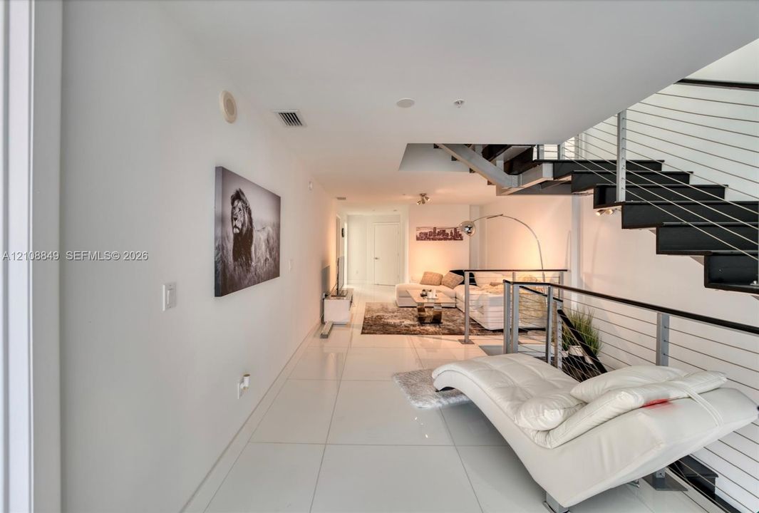 For Sale: $1,500,000 (2 beds, 2 baths, 1987 Square Feet)