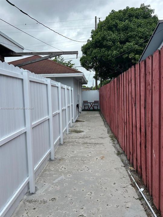 For Rent: $1,600 (1 beds, 1 baths, 1353 Square Feet)