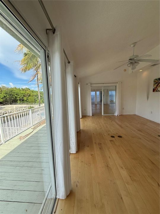 For Sale: $1,500,000 (4 beds, 4 baths, 1968 Square Feet)
