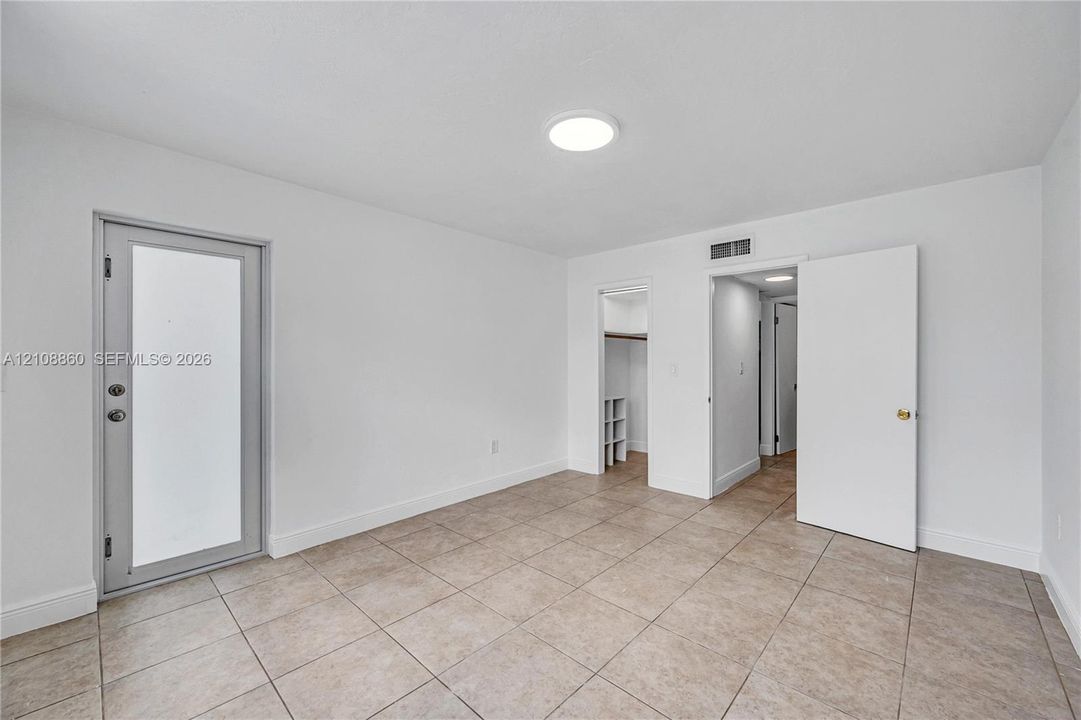 В аренду: $2,650 (2 спален, 1 ванн, 900 Квадратных фут)