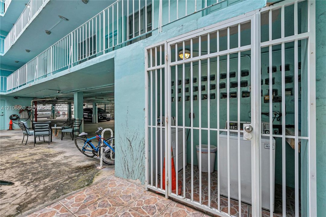 В аренду: $2,650 (2 спален, 1 ванн, 900 Квадратных фут)