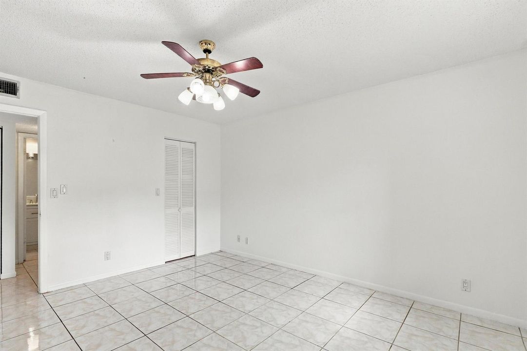 18-1Z3A2322