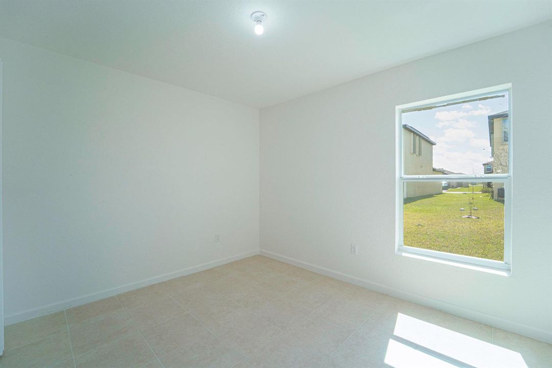 12_bedroom 1