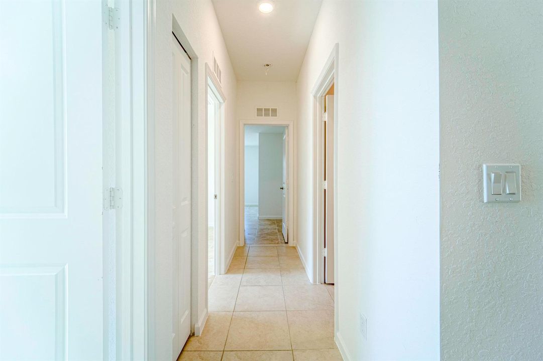 11_hallway