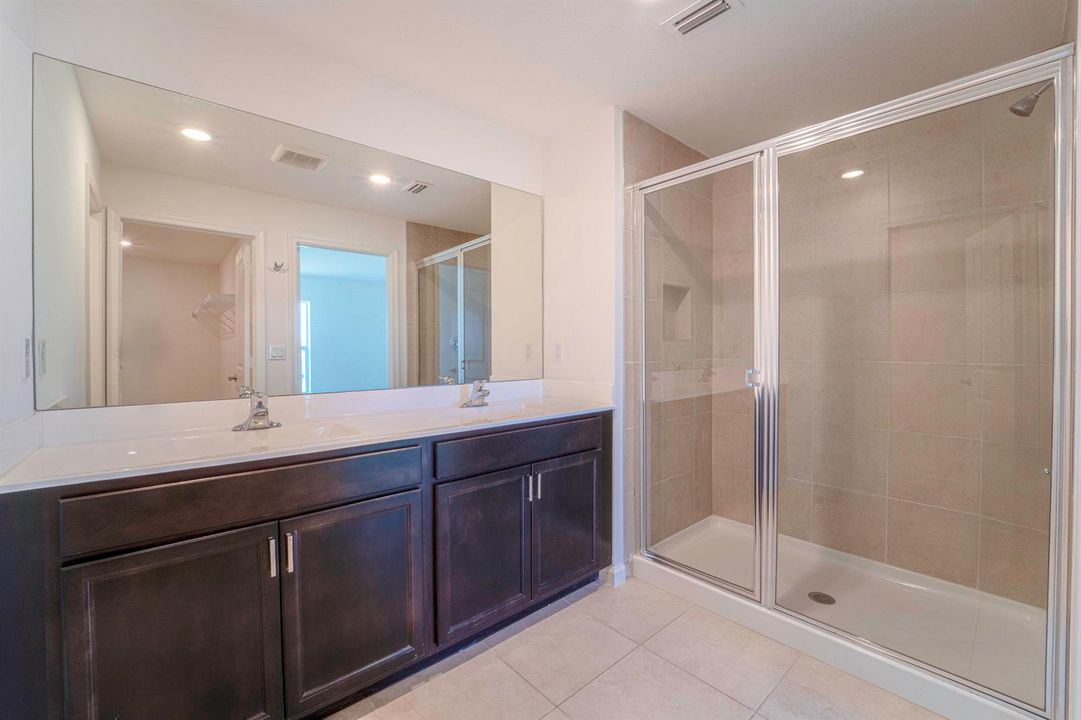 21_primary bathroom