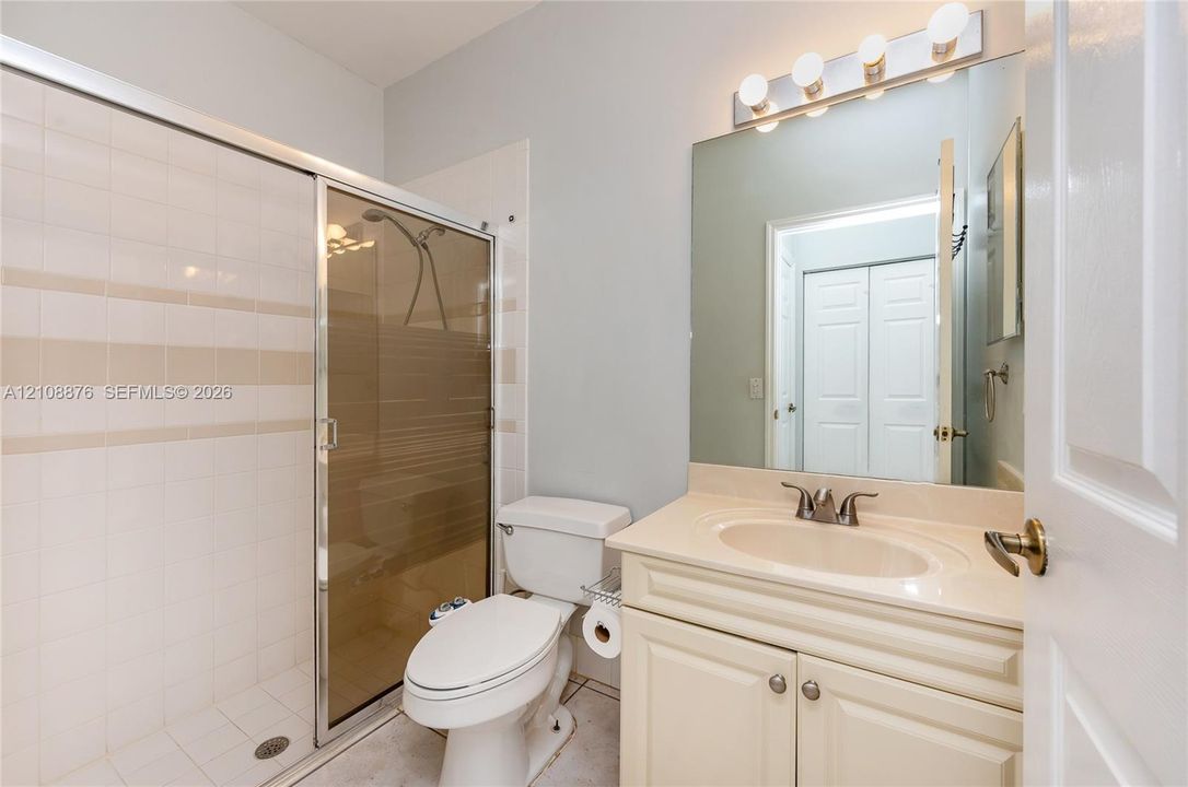 В аренду: $3,650 (3 спален, 3 ванн, 1604 Квадратных фут)