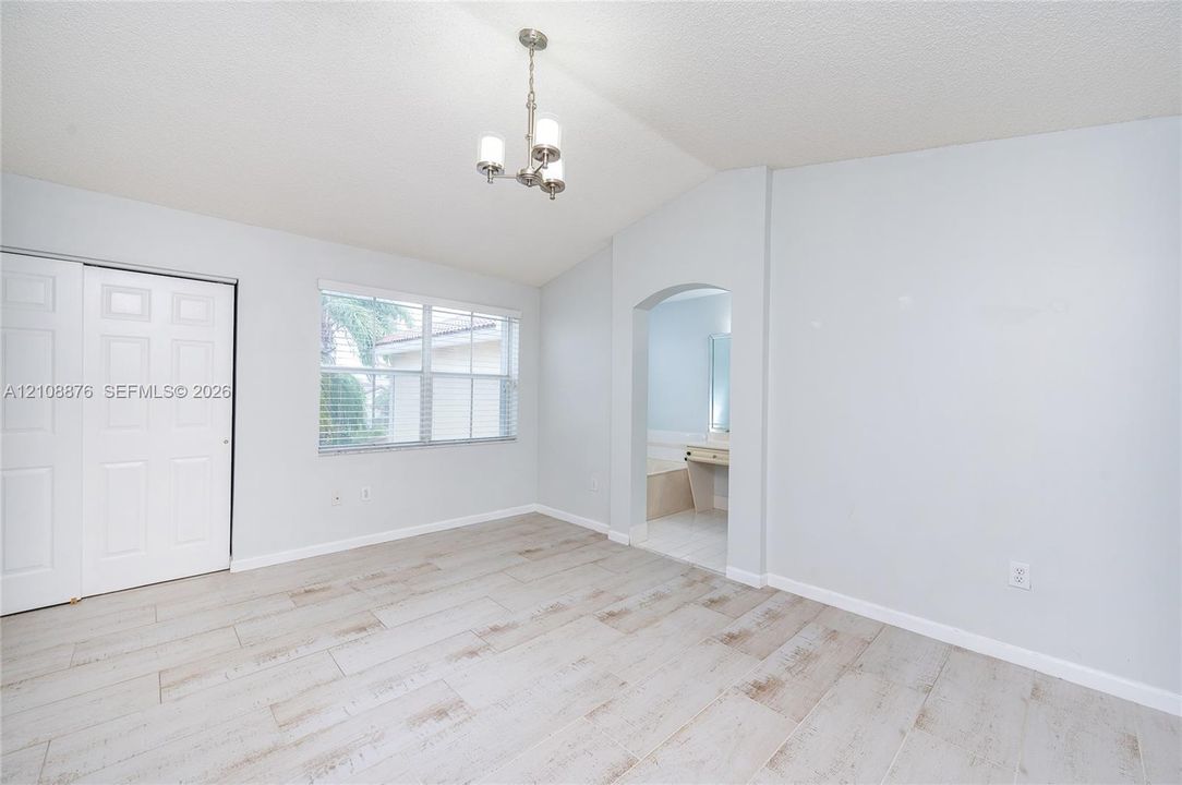 В аренду: $3,650 (3 спален, 3 ванн, 1604 Квадратных фут)