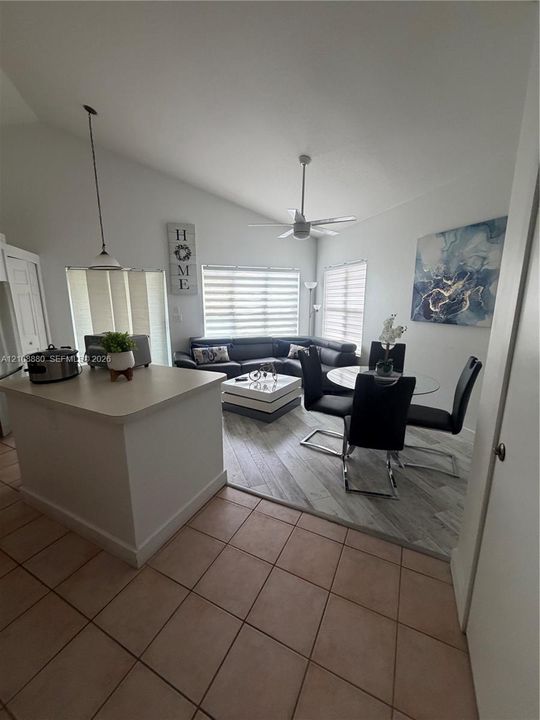 For Sale: $269,000 (2 beds, 2 baths, 1196 Square Feet)