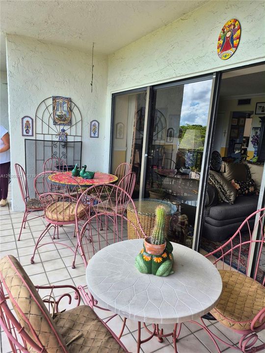 En Venta: $389,000 (3 camas, 2 baños, 1400 Pies cuadrados)