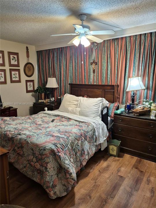 En Venta: $389,000 (3 camas, 2 baños, 1400 Pies cuadrados)