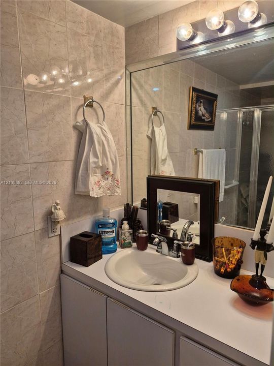 En Venta: $389,000 (3 camas, 2 baños, 1400 Pies cuadrados)