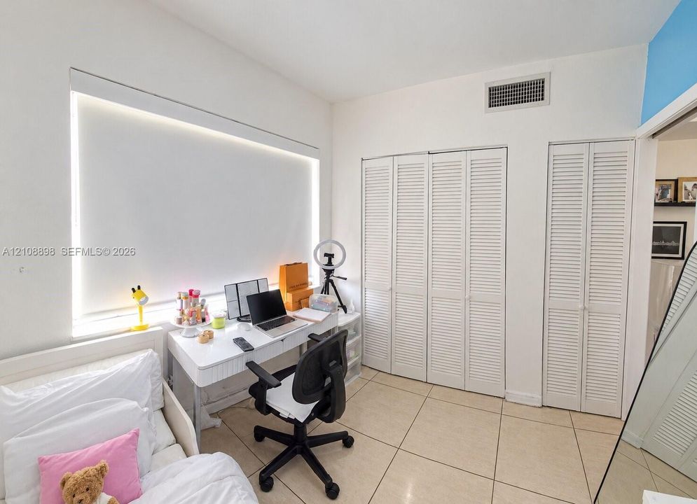 En Venta: $324,000 (2 camas, 1 baños, 577 Pies cuadrados)