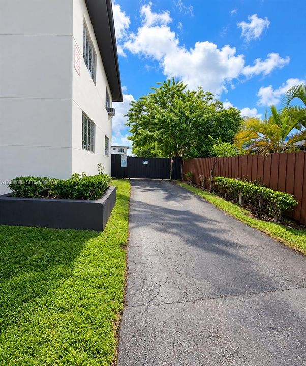 En Venta: $324,000 (2 camas, 1 baños, 577 Pies cuadrados)