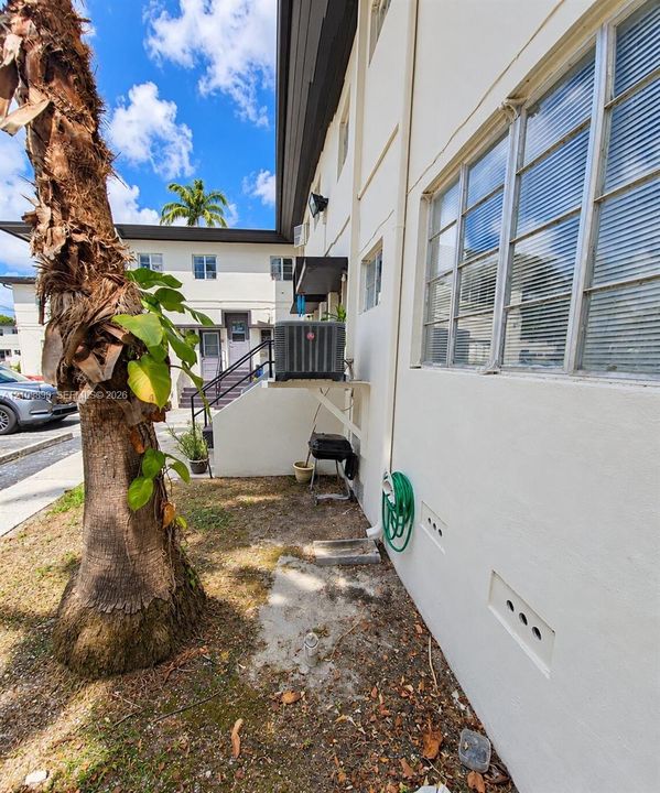 En Venta: $324,000 (2 camas, 1 baños, 577 Pies cuadrados)