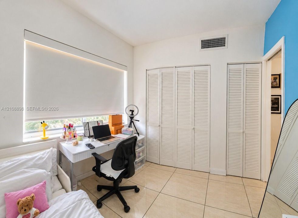 En Venta: $324,000 (2 camas, 1 baños, 577 Pies cuadrados)