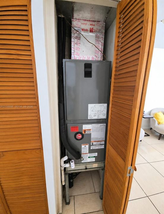 En Venta: $324,000 (2 camas, 1 baños, 577 Pies cuadrados)