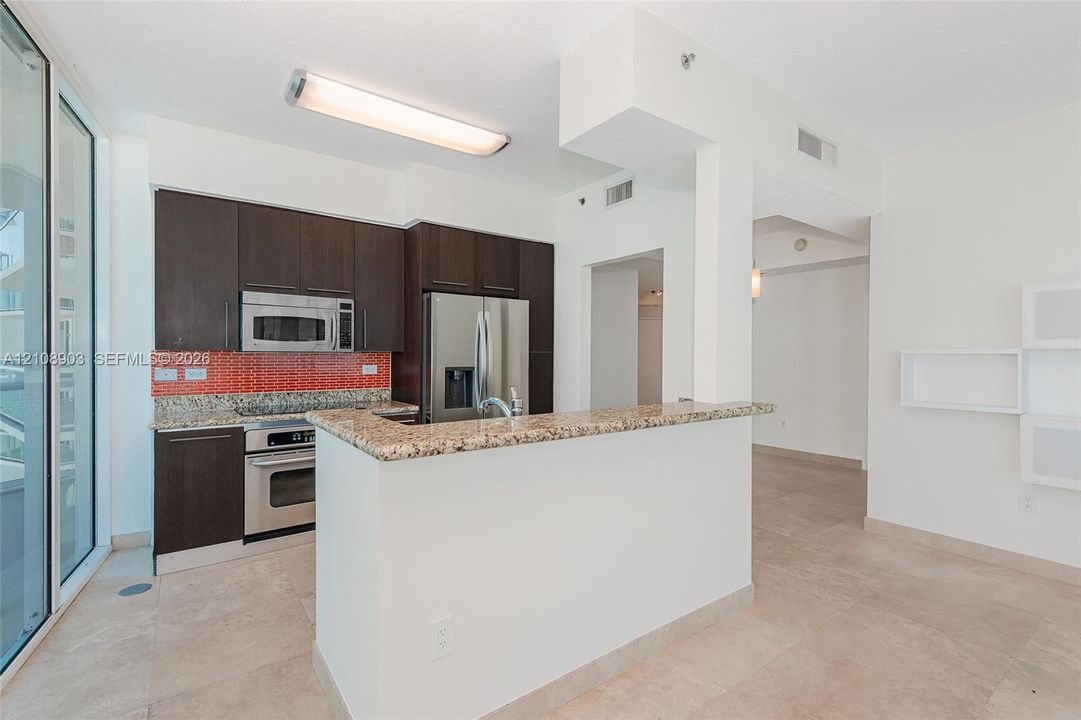 For Rent: $6,900 (2 beds, 2 baths, 1128 Square Feet)
