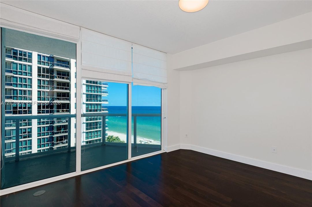 For Rent: $6,900 (2 beds, 2 baths, 1128 Square Feet)