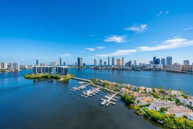 7000 Island Blvd (View4)