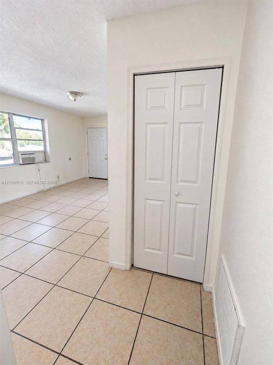 En Renta: $1,995 (2 camas, 1 baños, 2178 Pies cuadrados)
