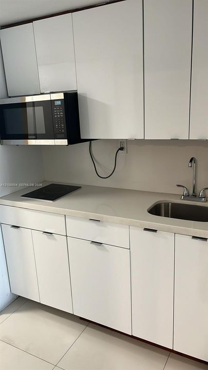 For Sale: $108,000 (0 beds, 1 baths, 410 Square Feet)
