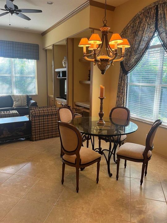 Kitchen Dining area