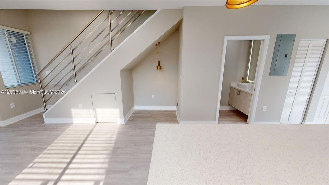 В аренду: $3,499 (2 спален, 2 ванн, 1222 Квадратных фут)