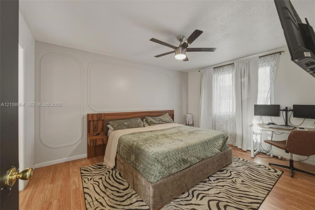 En Venta: $459,900 (3 camas, 2 baños, 1415 Pies cuadrados)