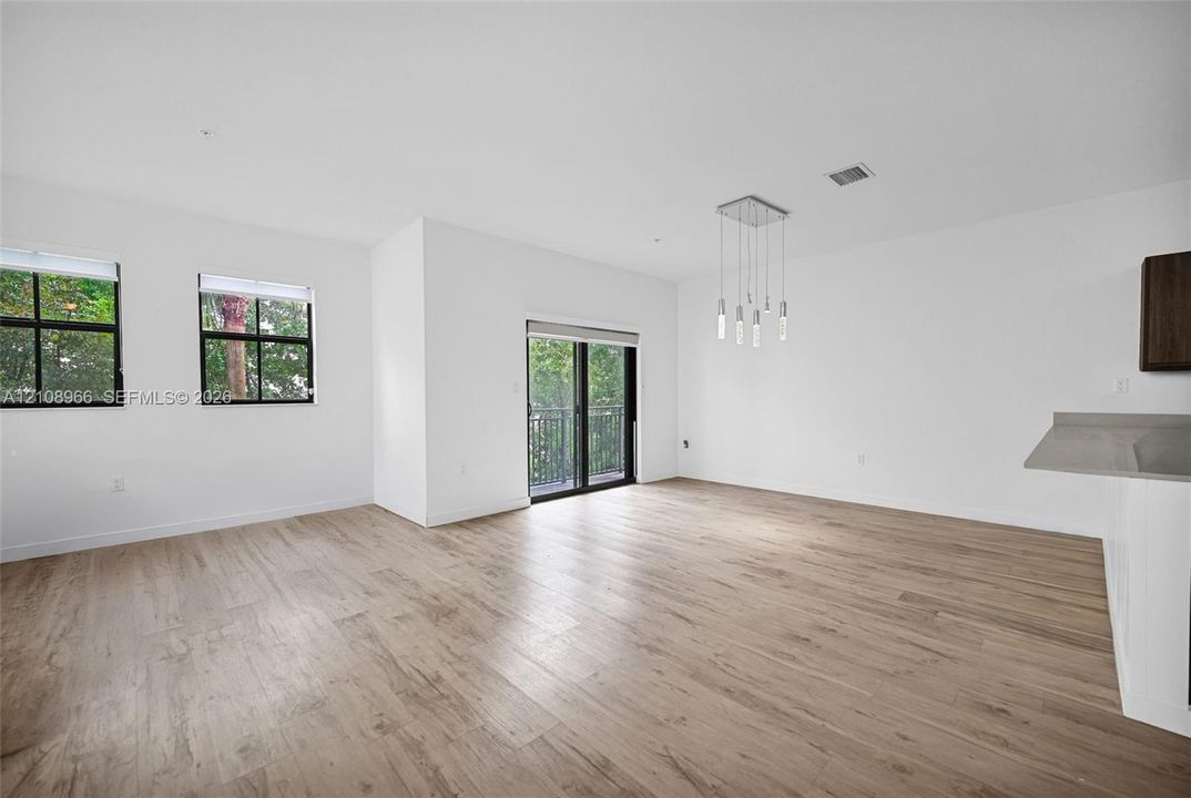 For Rent: $3,000 (3 beds, 2 baths, 1481 Square Feet)