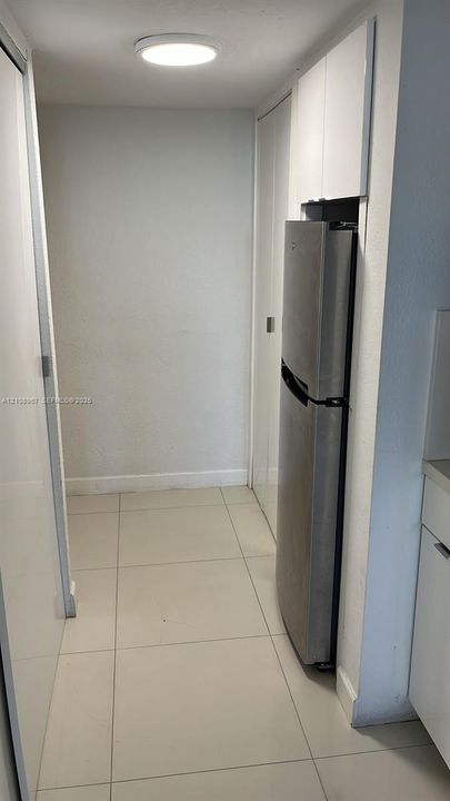 For Rent: $1,950 (0 beds, 1 baths, 410 Square Feet)
