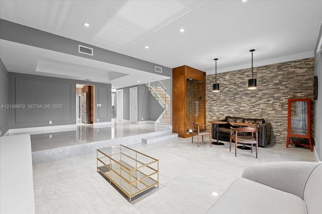 For Sale: $1,150,000 (3 beds, 2 baths, 2373 Square Feet)