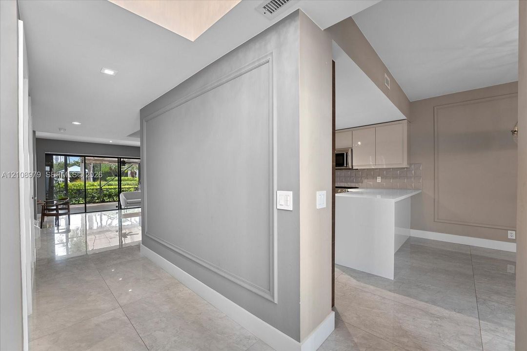 For Sale: $1,150,000 (3 beds, 2 baths, 2373 Square Feet)
