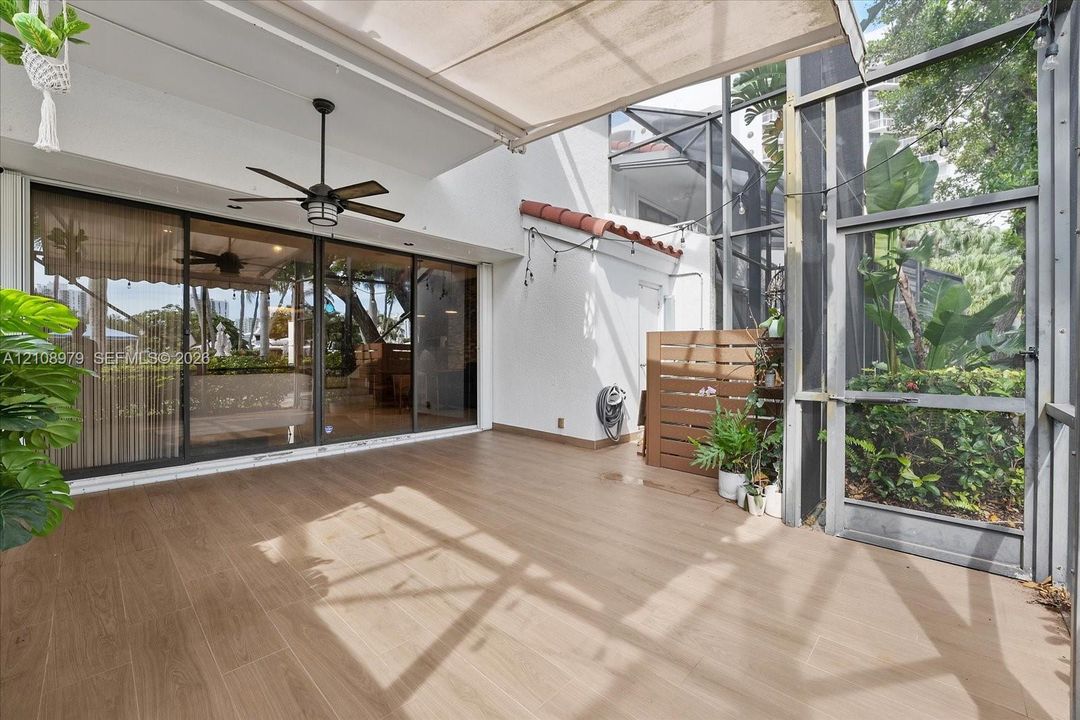 For Sale: $1,150,000 (3 beds, 2 baths, 2373 Square Feet)