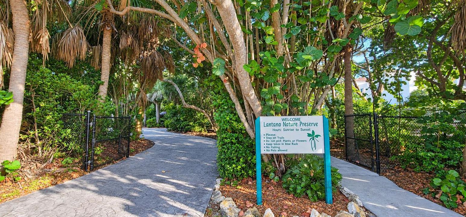 Lantana Nature Preserve Trail Entrance