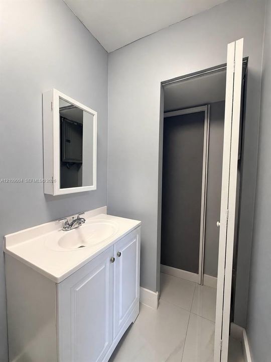 For Rent: $3,649 (3 beds, 3 baths, 1747 Square Feet)