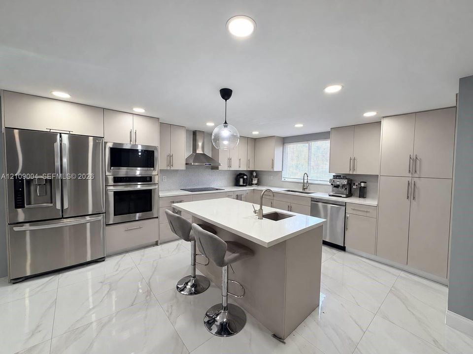 For Rent: $3,649 (3 beds, 3 baths, 1747 Square Feet)