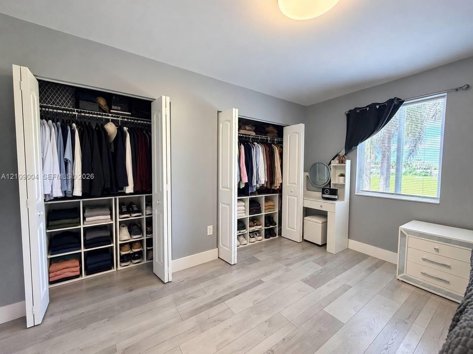 For Rent: $3,649 (3 beds, 3 baths, 1747 Square Feet)