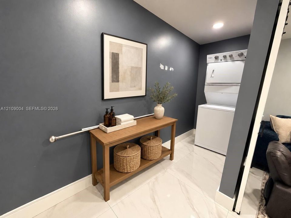 For Rent: $3,649 (3 beds, 3 baths, 1747 Square Feet)