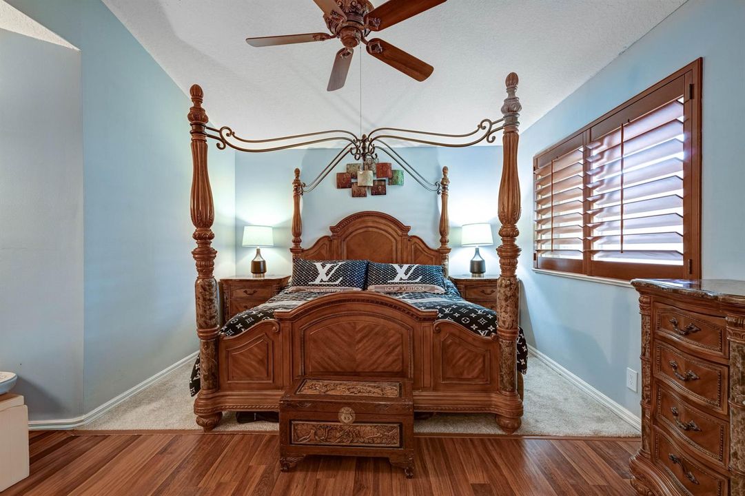 22-4867 Pinemore Lane-19