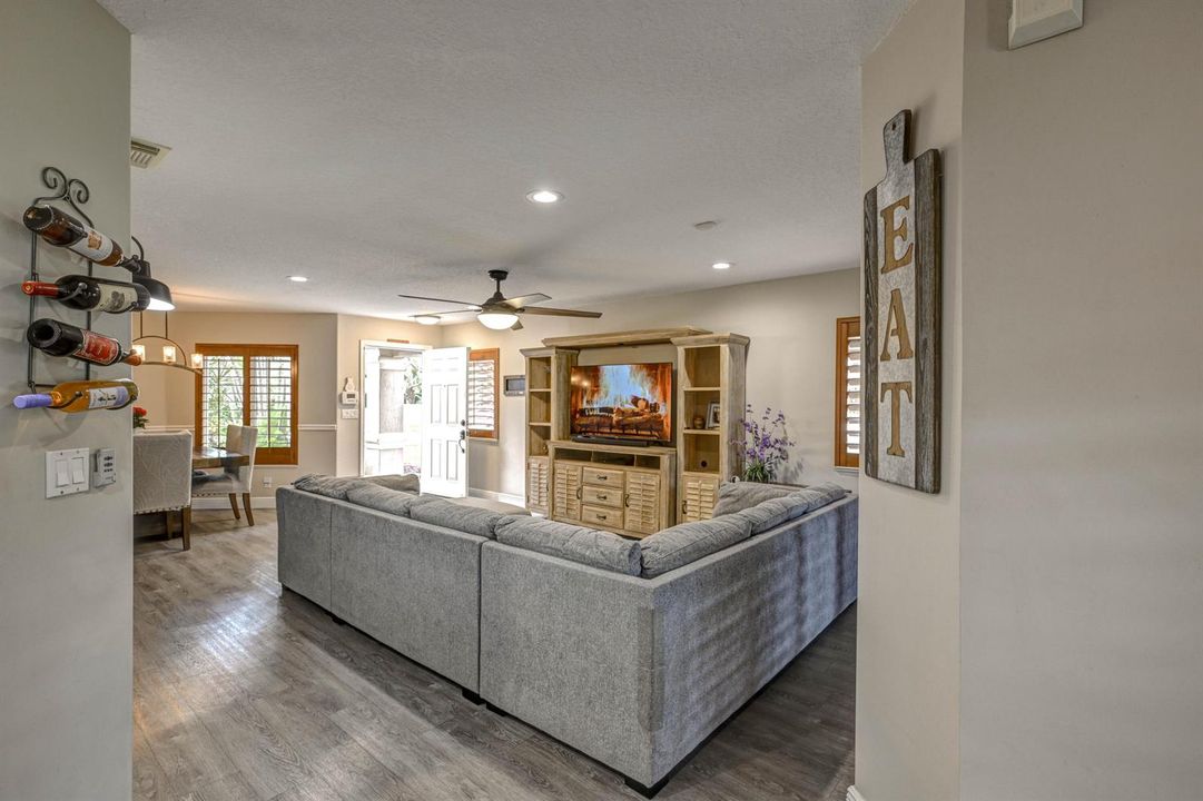 10-4867 Pinemore Lane-7