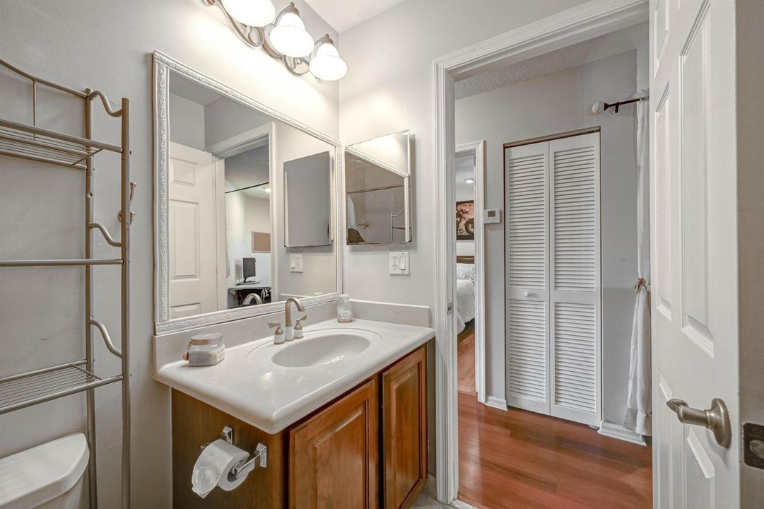 29-4867 Pinemore Lane-26