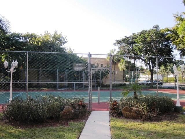 TENNIS