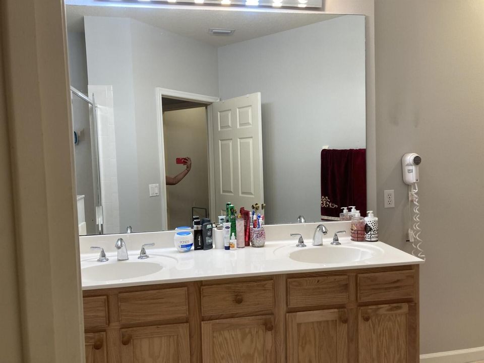 thumbnail_72955990713__0DCEF9D5-8ADD-412
