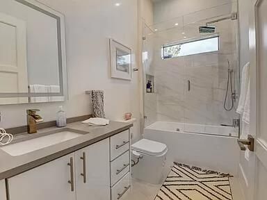 2nd Bathroom