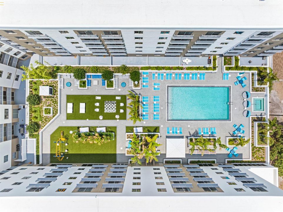 Old Town Square Apartments 200 NE 1st Av