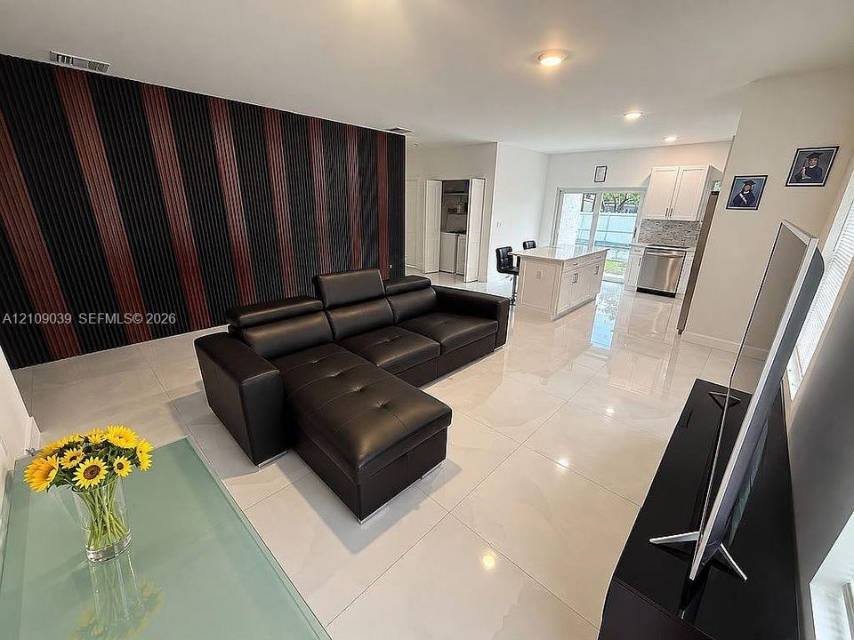 For Sale: $670,000 (4 beds, 3 baths, 1620 Square Feet)