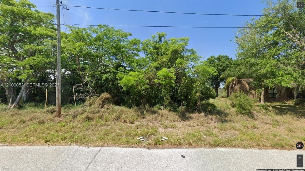 待售: $25,000 (0.22 acres)