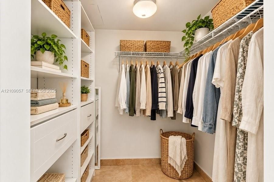 В аренду: $3,400 (1 спален, 1 ванн, 987 Квадратных фут)