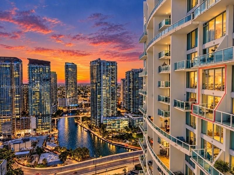 В аренду: $3,400 (1 спален, 1 ванн, 987 Квадратных фут)