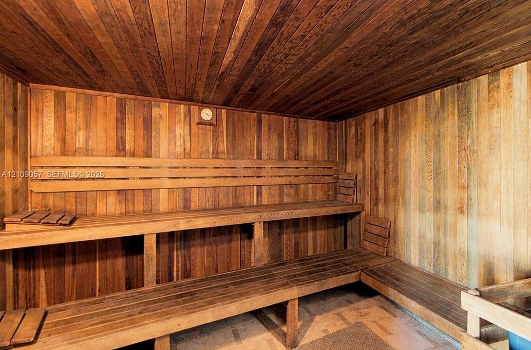 В аренду: $3,400 (1 спален, 1 ванн, 987 Квадратных фут)
